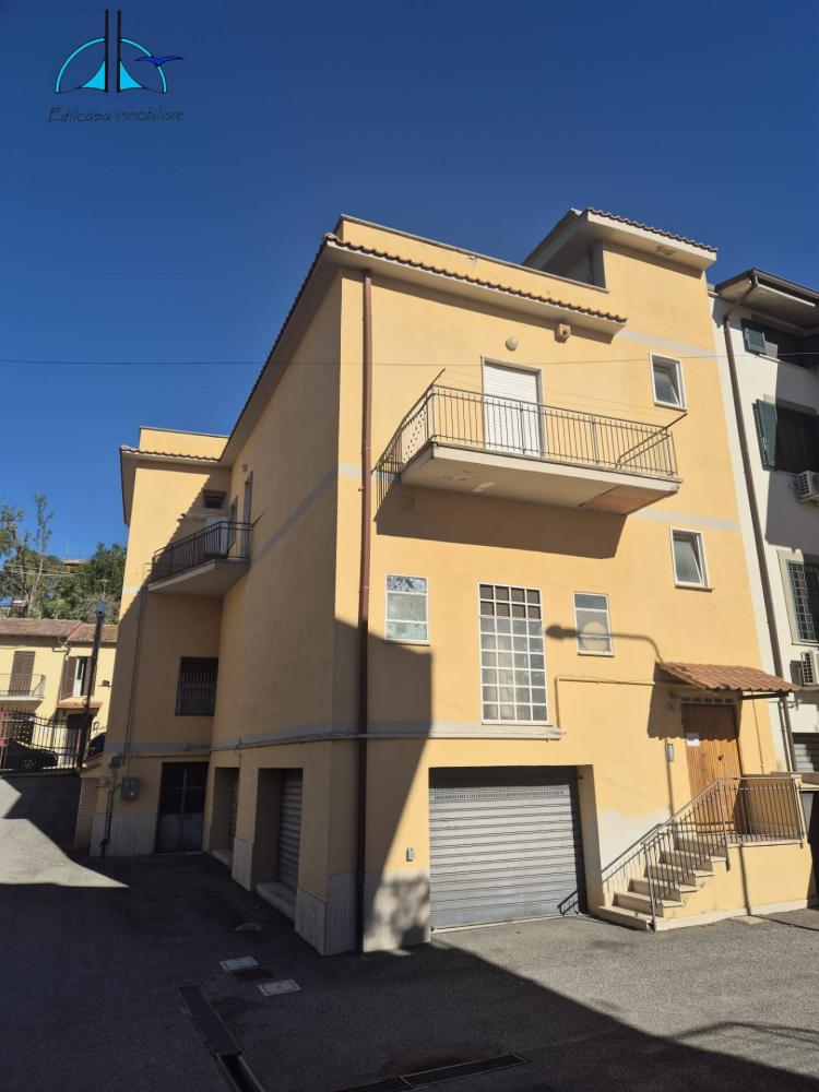 appartamento in affitto a Fara in Sabina in zona Passo Corese