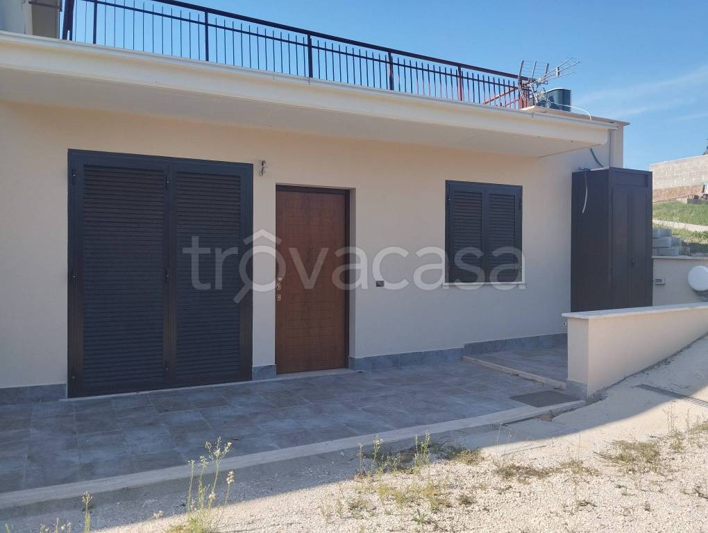 appartamento in affitto a Fara in Sabina in zona Passo Corese