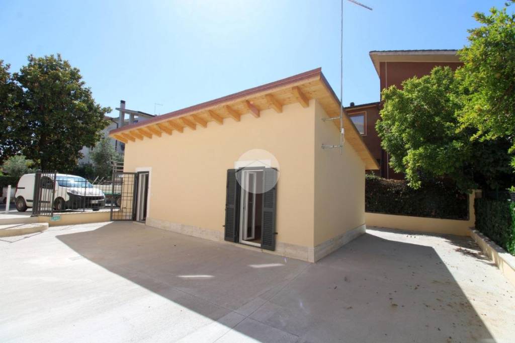 appartamento in affitto a Fara in Sabina in zona Passo Corese