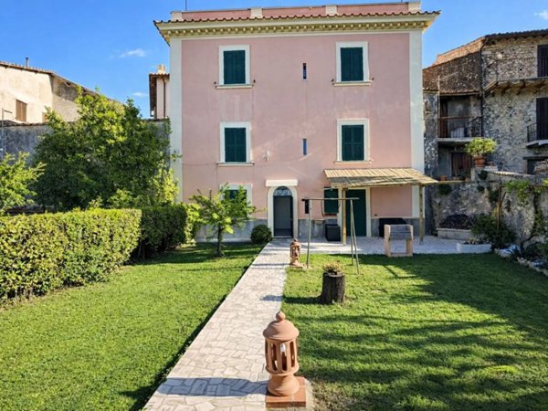 appartamento in affitto a Fara in Sabina