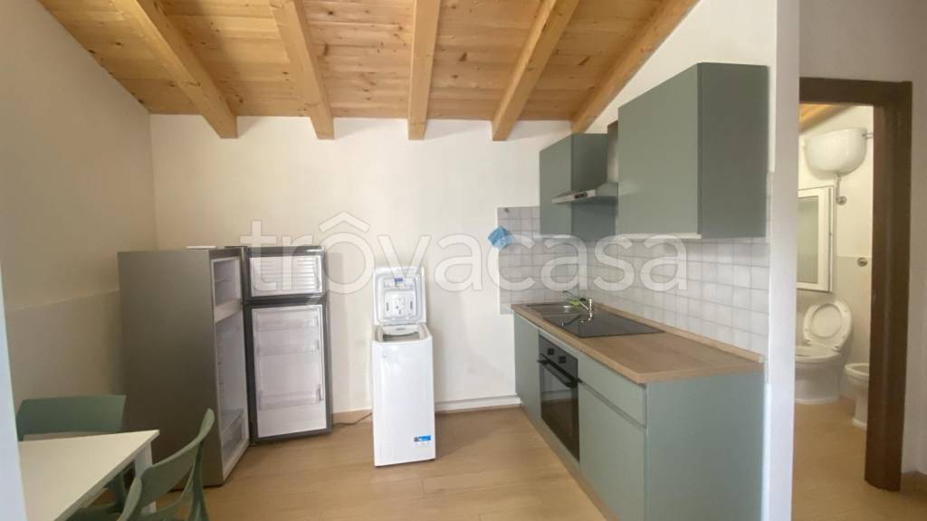 appartamento in affitto a Fara in Sabina in zona Passo Corese