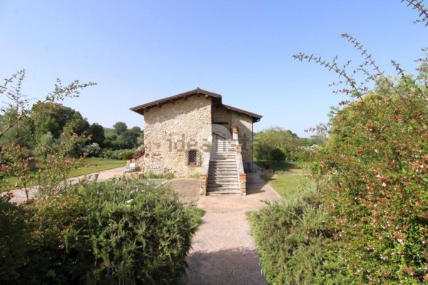 appartamento in affitto a Fara in Sabina