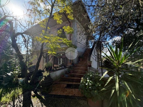 appartamento in affitto a Fara in Sabina