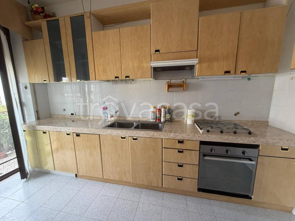 appartamento in affitto a Fara in Sabina in zona Passo Corese