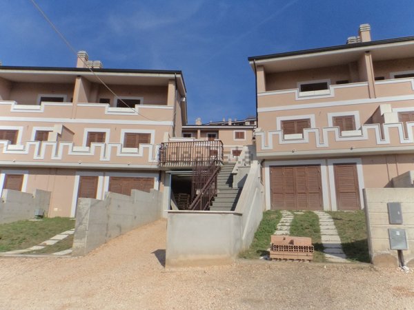 appartamento in affitto a Forano