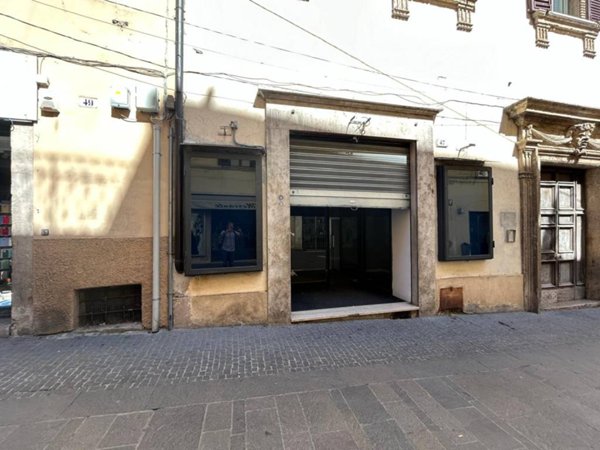 negozio in affitto a Rieti