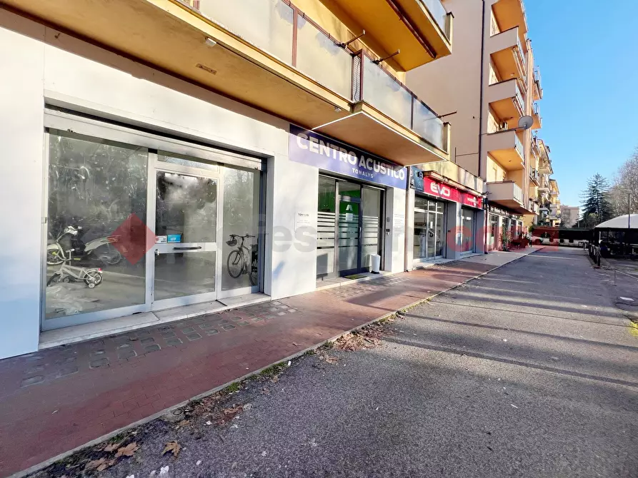 negozio in affitto a Rieti in zona Viale Maraini