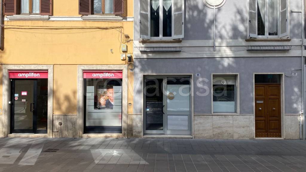 negozio in affitto a Rieti in zona Centro Città