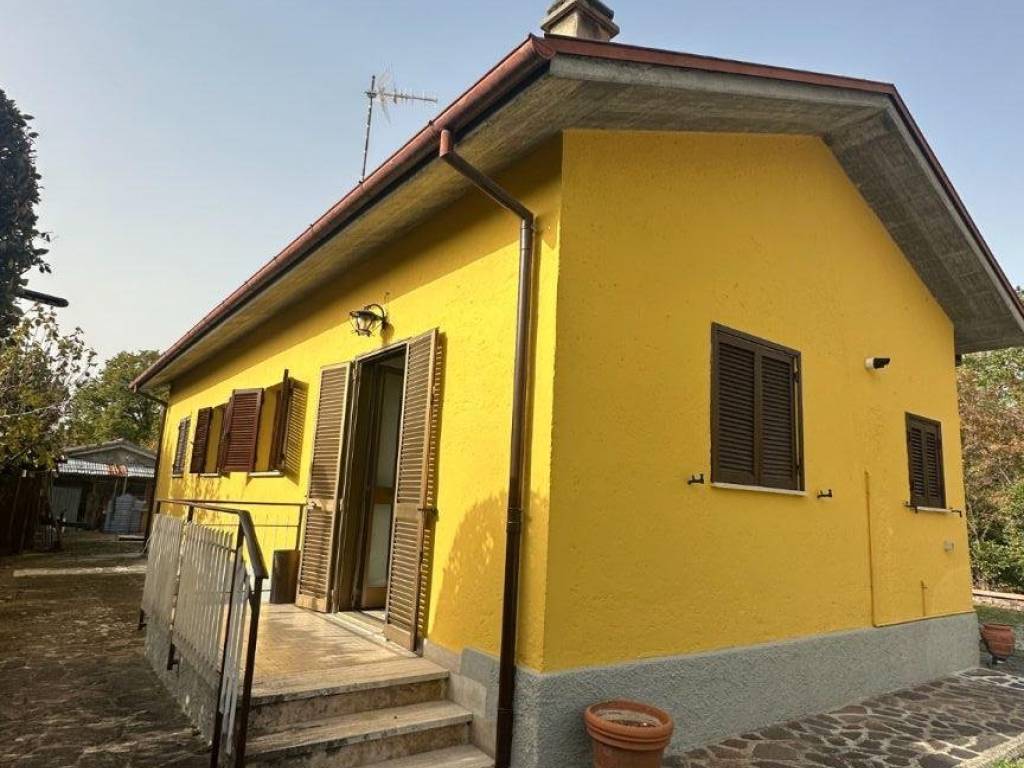 casa indipendente in affitto a Rieti