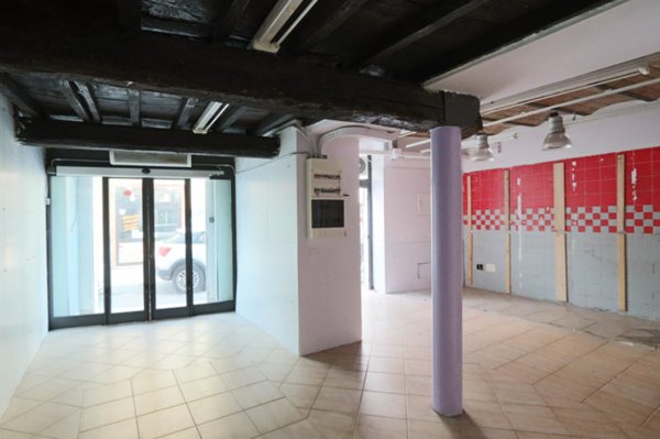 locale commerciale in affitto a Rieti in zona Centro Città