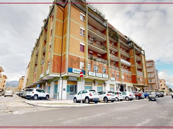 negozio in affitto a Rieti in zona Centro Città