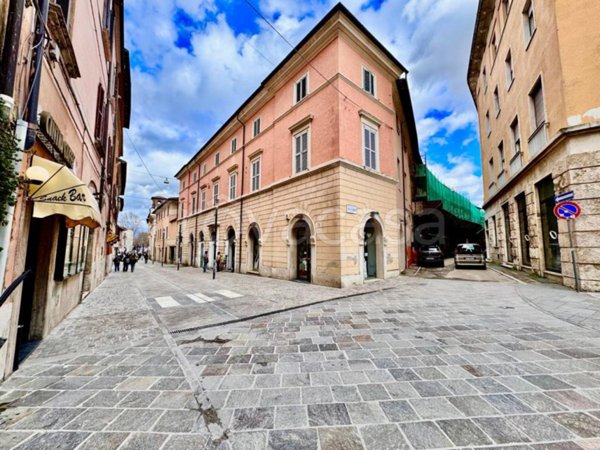 negozio in affitto a Rieti in zona Centro Città