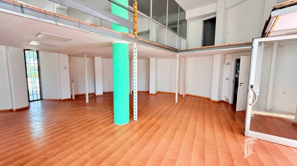 locale commerciale in affitto a Rieti