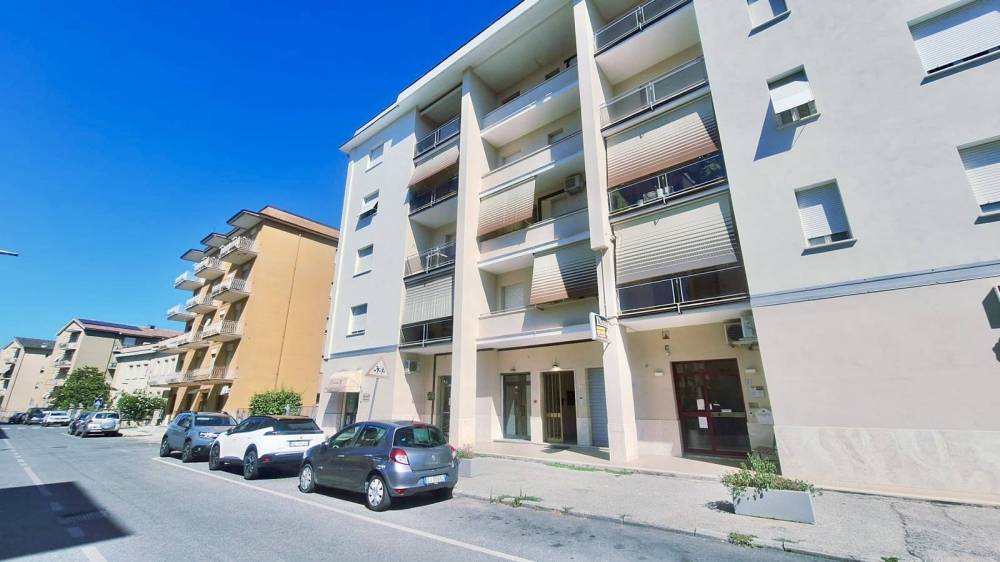locale commerciale in affitto a Rieti in zona Centro Città
