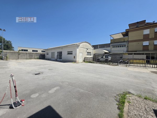 negozio in affitto a Rieti in zona Centro Città
