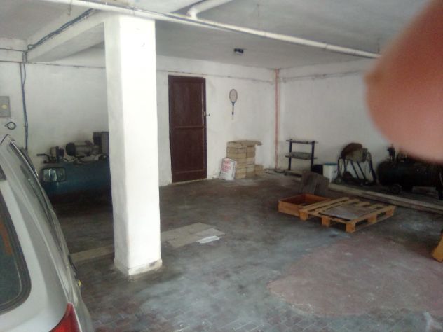 locale di sgombero in affitto ad Albano Laziale in zona Pavona