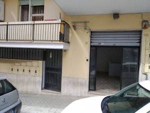 negozio in affitto ad Albano Laziale