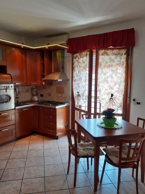 appartamento in affitto ad Albano Laziale in zona Cecchina