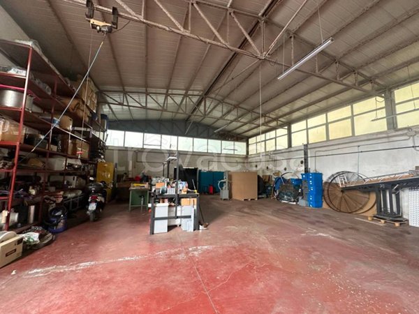 locale commerciale in affitto ad Albano Laziale