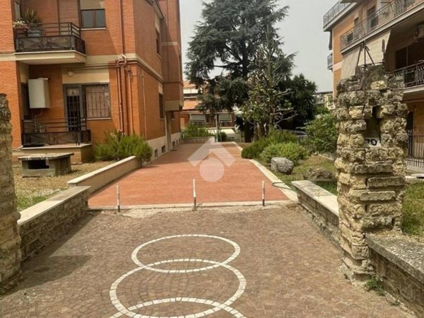 appartamento in affitto ad Albano Laziale in zona Cecchina