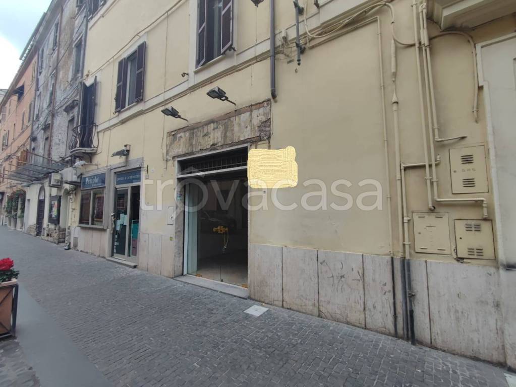 negozio in affitto ad Albano Laziale