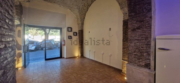 locale commerciale in affitto ad Albano Laziale