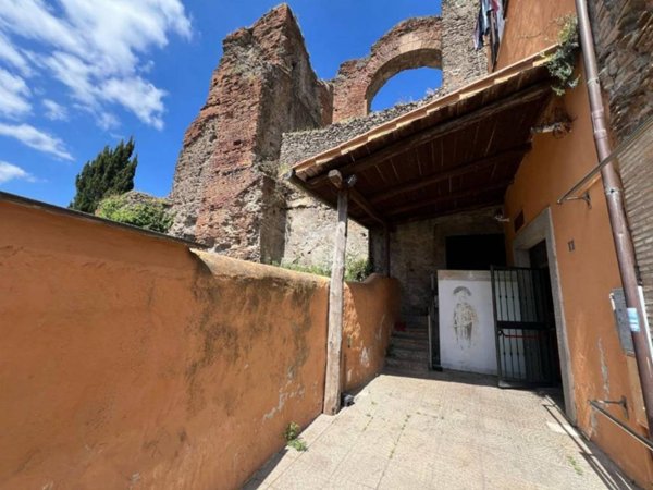 negozio in affitto ad Albano Laziale