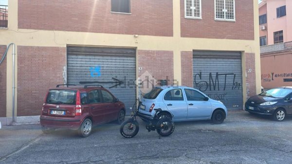 ufficio in affitto ad Albano Laziale in zona Cecchina