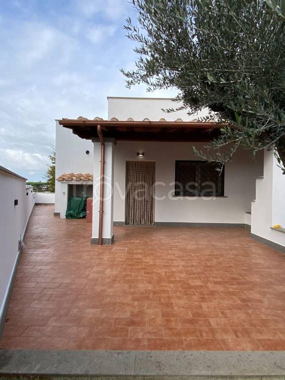 appartamento in affitto ad Albano Laziale in zona Pavona