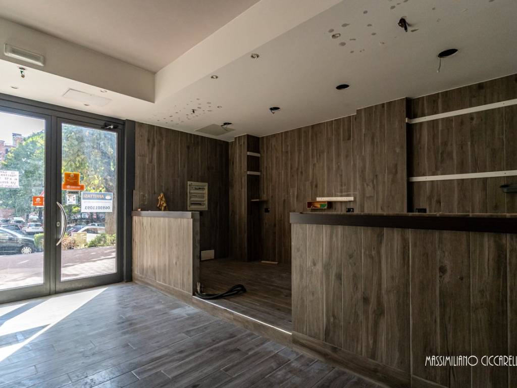 negozio in affitto ad Albano Laziale