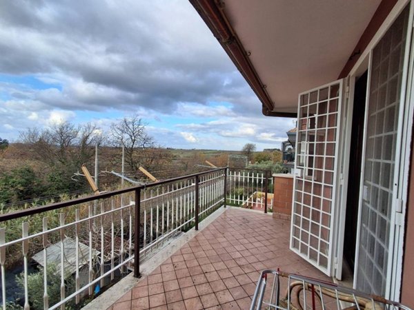 appartamento in affitto ad Albano Laziale in zona Pavona