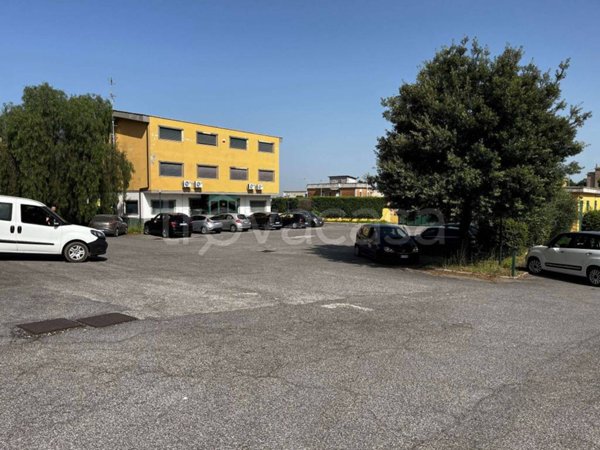 ufficio in affitto ad Albano Laziale in zona Pavona