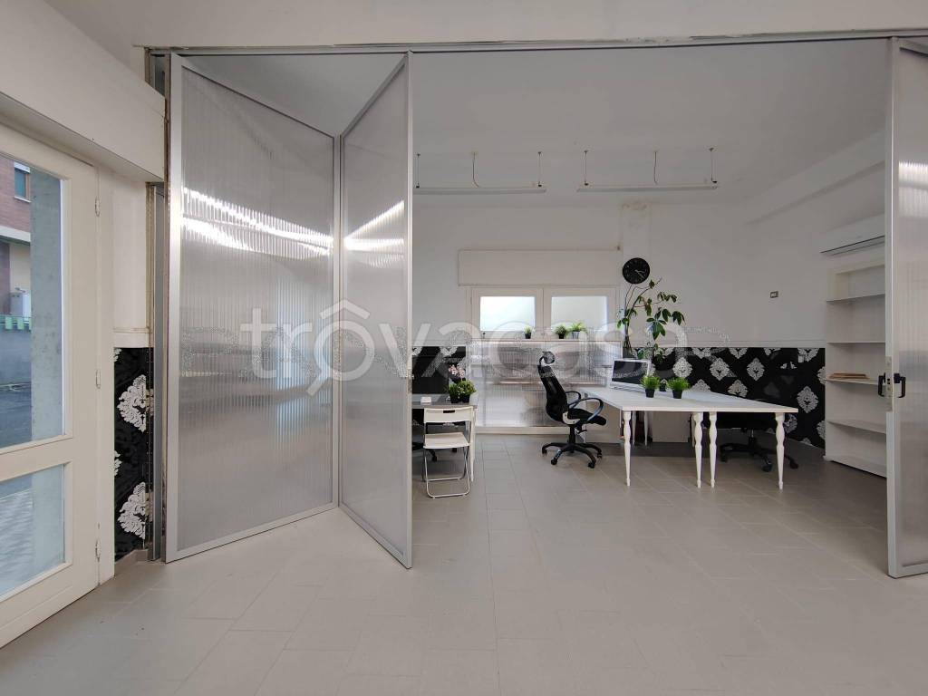 negozio in affitto ad Albano Laziale