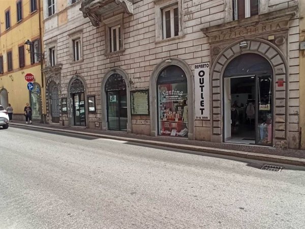 negozio in affitto ad Albano Laziale