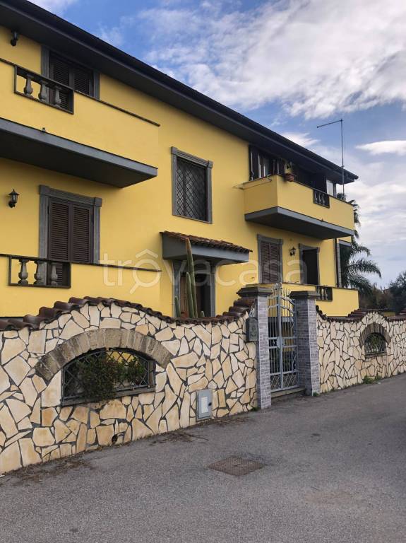 appartamento in affitto ad Albano Laziale in zona Pavona