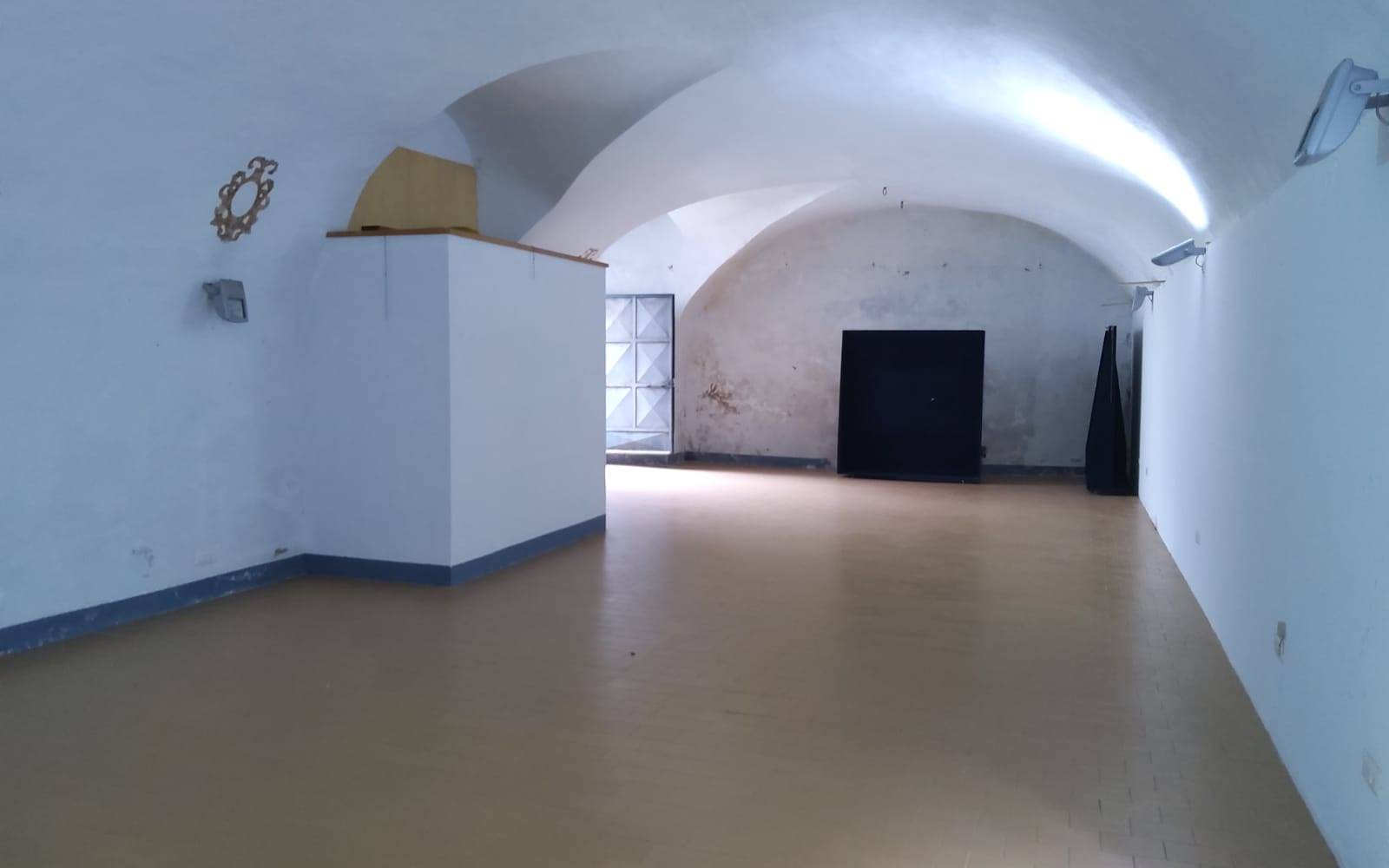 negozio in affitto ad Albano Laziale