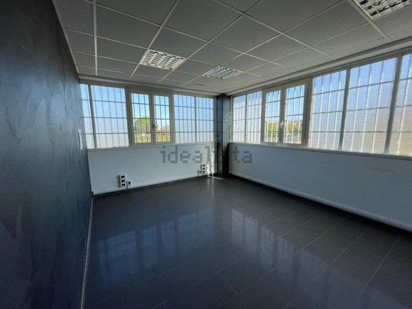 capannone in affitto ad Albano Laziale in zona Pavona