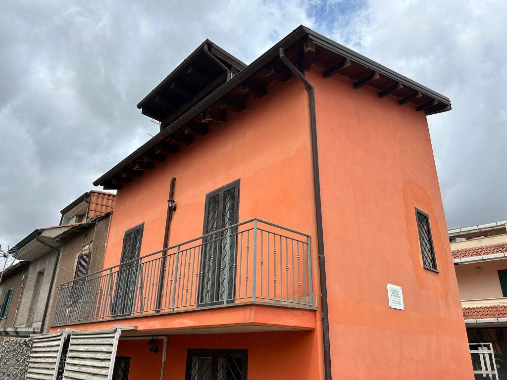 appartamento in affitto ad Albano Laziale in zona Cecchina