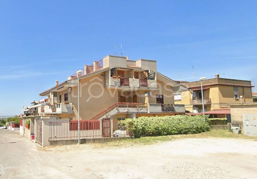 appartamento in affitto ad Albano Laziale in zona Cecchina