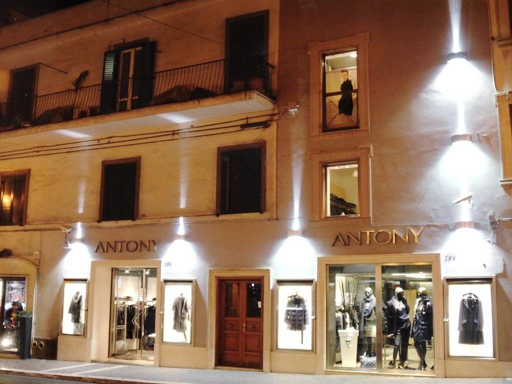 negozio in affitto ad Albano Laziale