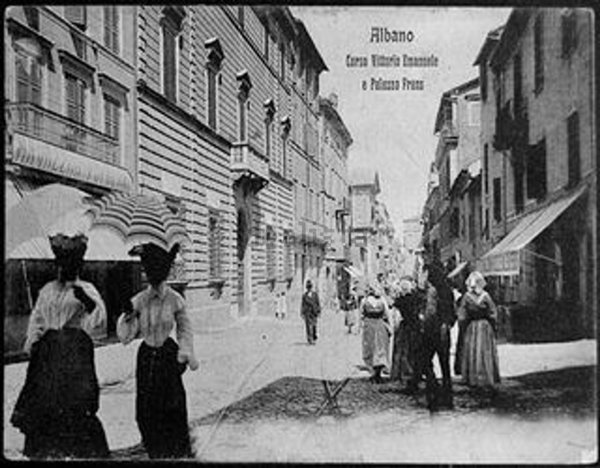 locale commerciale in affitto ad Albano Laziale