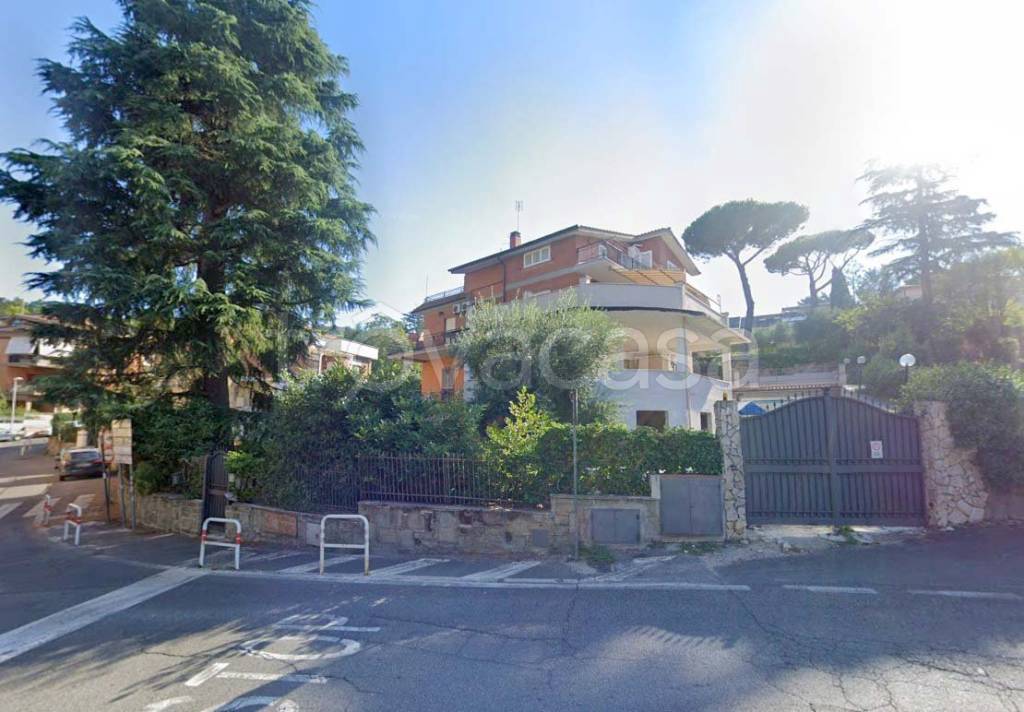 appartamento in affitto ad Albano Laziale