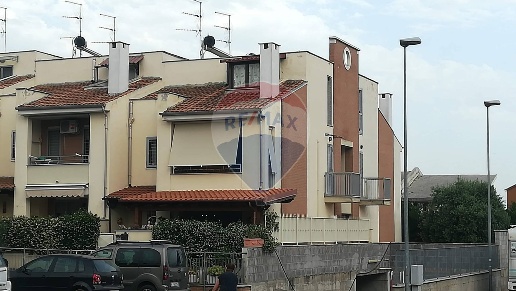 appartamento in affitto ad Albano Laziale in zona Cecchina