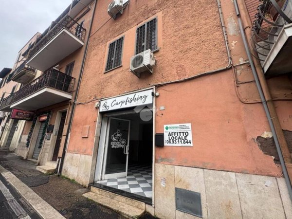 locale commerciale in affitto ad Albano Laziale