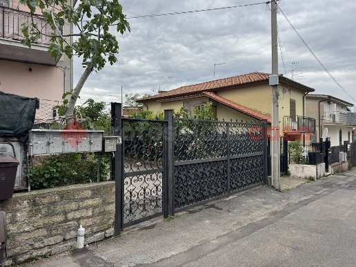 appartamento in affitto ad Albano Laziale in zona Pavona