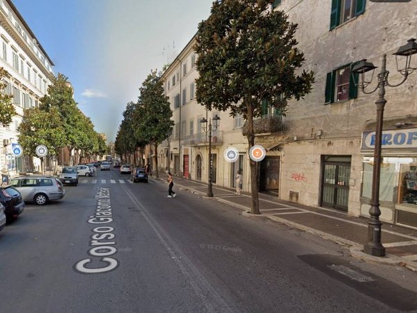 negozio in affitto ad Albano Laziale