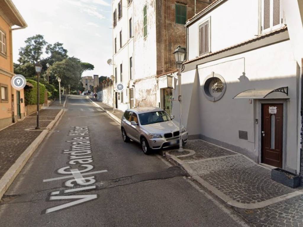 negozio in affitto ad Albano Laziale