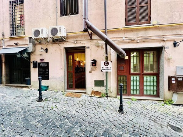 locale commerciale in affitto ad Albano Laziale in zona Pavona