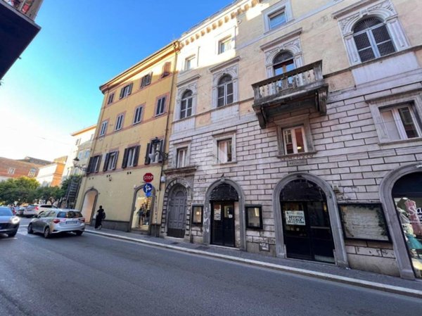 negozio in affitto ad Albano Laziale