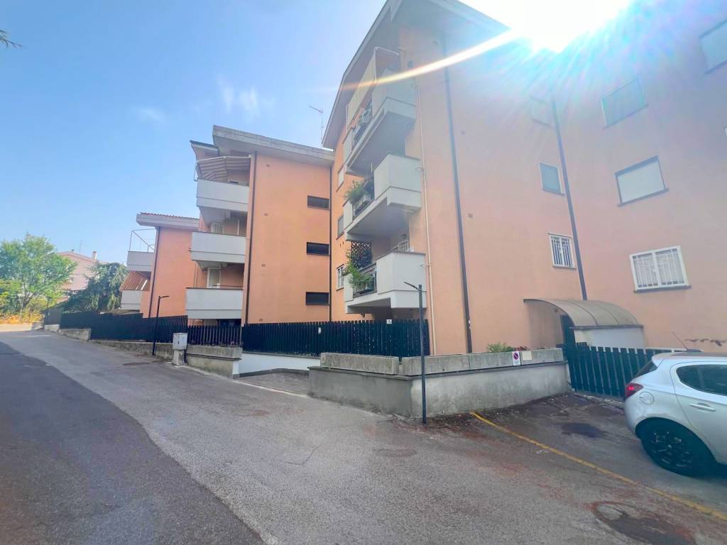 appartamento in affitto ad Albano Laziale in zona Pavona
